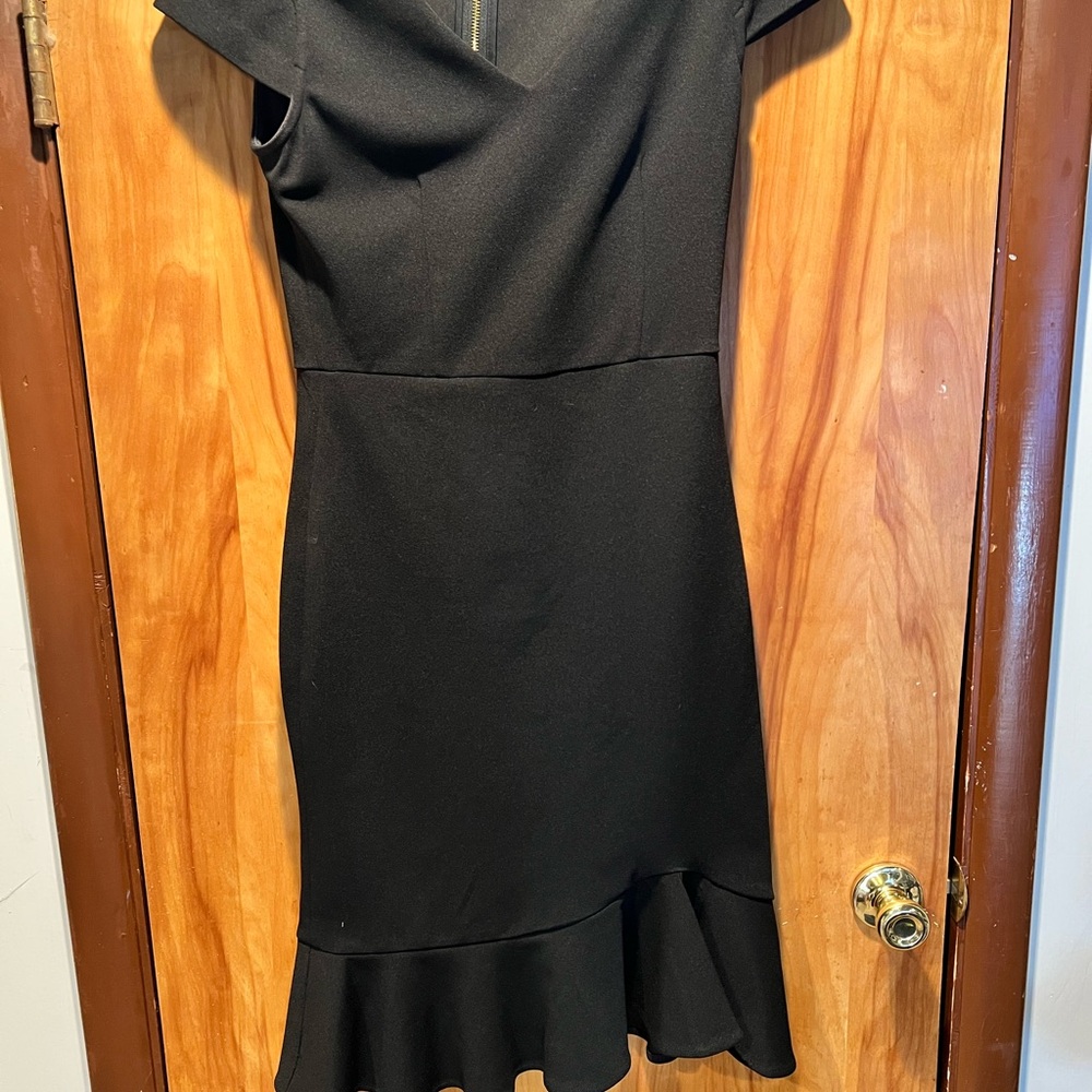 Betsey Johnson Mermaid Flounce Sheath Dress Black W/ Gold Zipper Sz 6